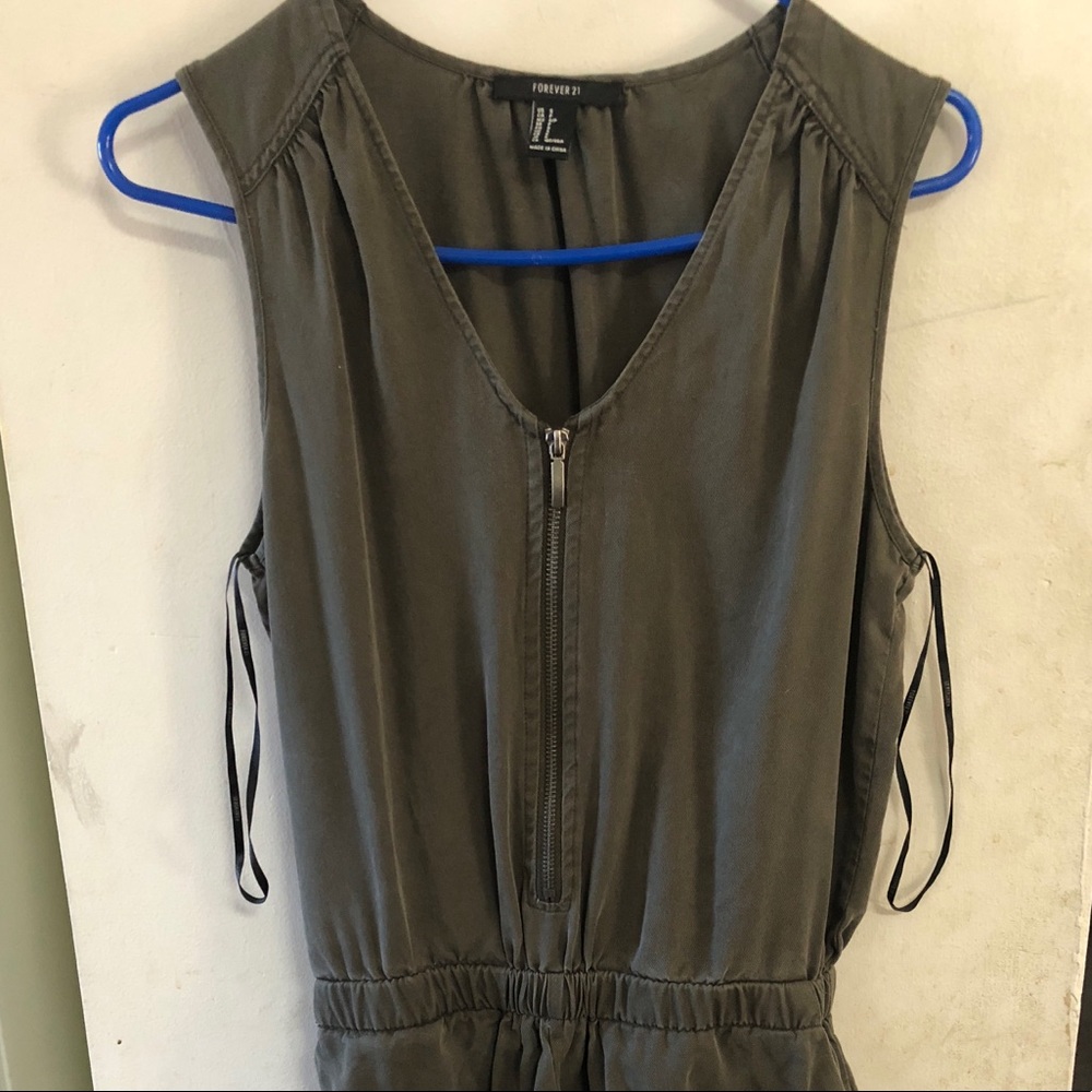 Army Green Sleeveless Jumpsuit